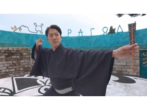 美女と野獣と鏡獅子　尾上右近のフランス謎解き旅