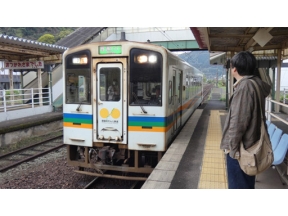 六角精児の呑み鉄本線・日本旅　春・肥薩おれんじ鉄道　三角線を呑む！