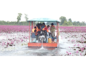 六角精児の呑み鉄本線・世界旅　タイ国鉄・北本線を呑む！大陸疾走編