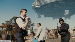 第9地区(字幕版)[PG12]