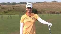 カリー・ウェブのゴルフ塾　ドライバーのテクニック