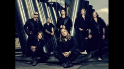 ハロウィン ライブ・アット・武道館 -HELLOWEEN UNITED FOR…