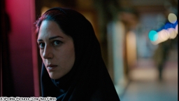 聖地には蜘蛛が巣を張る(字幕版)[R15+]