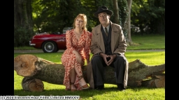 英国ミステリー「ヨルガオ殺人事件」 ＃３ 傾いたホテル