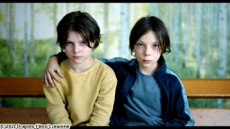 Playground/校庭(字幕版)