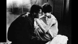 ベッドタイムアイズ[R-15]