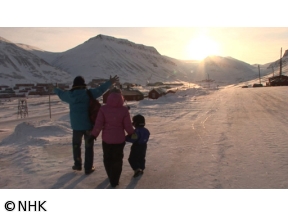 ４Ｋプレミアムカフェ　選　世界で一番北の町〜ノルウェー　ロングイヤービエン〜