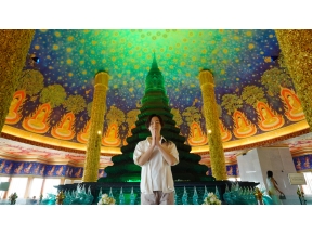 山内惠介デビュー２５周年　演歌界の貴公子は唄い続ける〜微笑みの国・タイ紀行〜