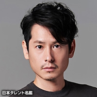 内山　翔人