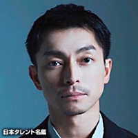 山岸　聖太