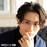 山谷　花純