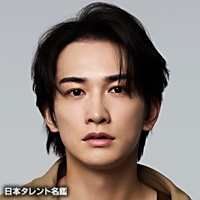 井上　由美子