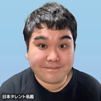 朝井　リョウ