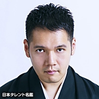 一龍斎　貞鏡