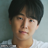 内堀　雄三