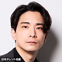 中川　晃教