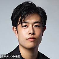 坪井　敏雄
