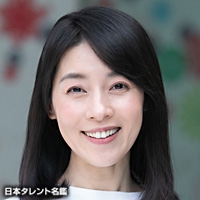 棟　里佳