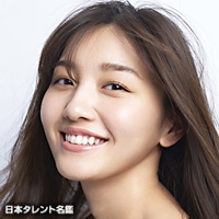 静　まなみ