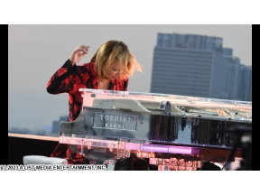 ＹＯＳＨＩＫＩ：ＵＮＤＥＲ　ＴＨＥ　ＳＫＹ #1