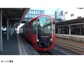 新美の巨人たち【絶景！新潟の雪原を走るアートなローカル列車「雪月花」】