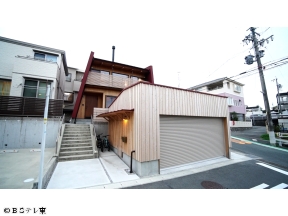 スゴイ家【天井高5.2m】吹き抜け大空間LDK▼【16帖】草屋根&土間リビング
