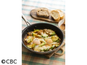 ３分クッキング【豚こま肉とアボカドのBBQエッグチーズ】