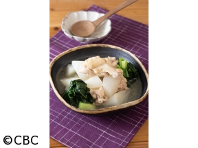 ３分クッキング【鶏手羽元と大根の梅昆布茶煮】