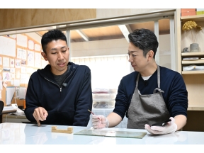 冨永愛の伝統to未来　尾上菊五郎が石川県加賀市で山中漆器「塗り」「蒔絵」に挑戦